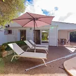 Вилла Rosa - Garden & Pool Retreat Trebeluger
