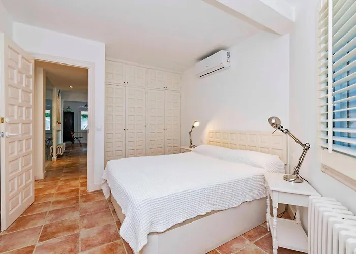 Rosa - Garden & Pool Retreat Villa Trebeluger