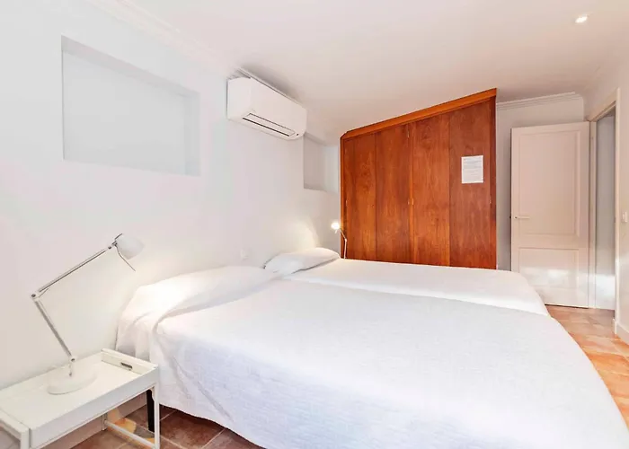 Rosa - Garden & Pool Retreat Villa Trebeluger