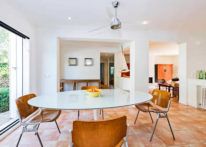 Rosa - Garden & Pool Retreat Trebeluger