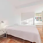 Rosa - Garden & Pool Retreat *