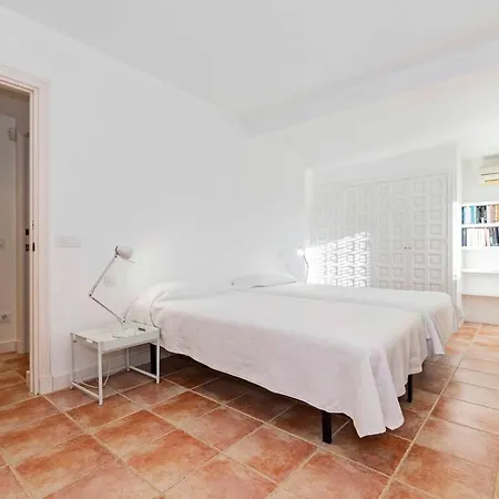 Holiday home Rosa - Garden & Pool Retreat