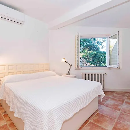 Rosa - Garden & Pool Retreat וילה