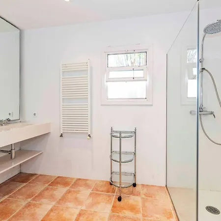 וילה Rosa - Garden & Pool Retreat Trebeluger