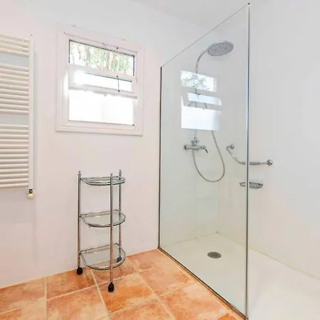 וילה Rosa - Garden & Pool Retreat
