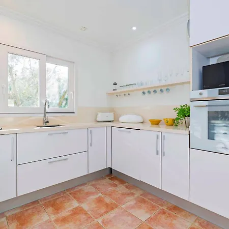 וילה Rosa - Garden & Pool Retreat Trebeluger
