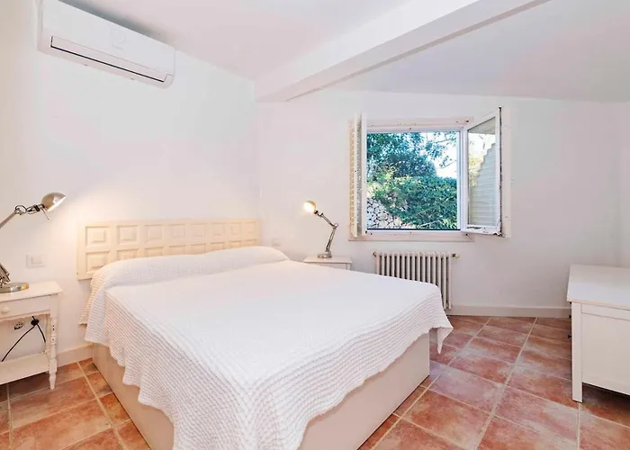 Holiday home Rosa - Garden & Pool Retreat