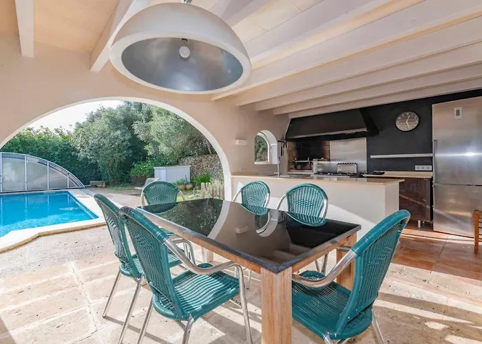 Rosa - Garden & Pool Retreat Holiday home *