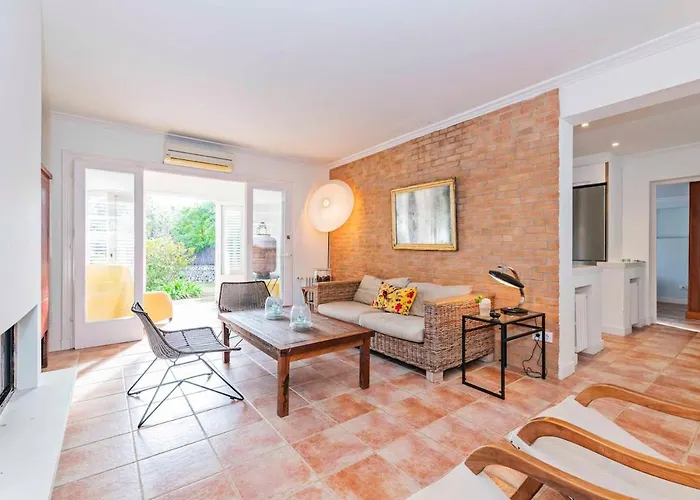 Rosa - Garden & Pool Retreat Holiday home Trebeluger