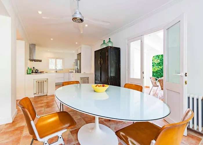 Holiday home Rosa - Garden & Pool Retreat Trebeluger