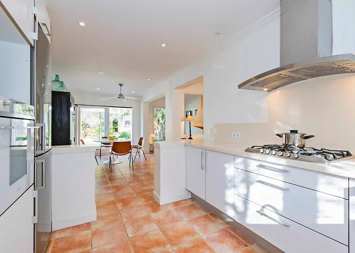 Hébergement de vacances Rosa - Garden & Pool Retreat Trebeluger