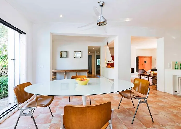 Rosa - Garden & Pool Retreat *