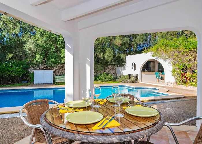 Rosa - Garden & Pool Retreat