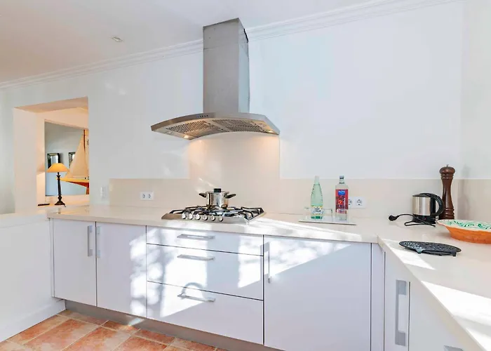 Rosa - Garden & Pool Retreat Villa