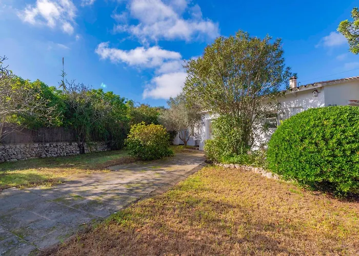 Rosa - Garden & Pool Retreat Trebeluger