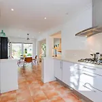 Villa Rosa - Garden & Pool Retreat